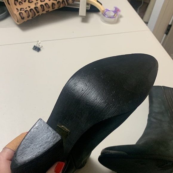 Jeffrey Campbell, Leather 3” Heel boot charcoal gray silver Western accents 6.5 - Picture 7 of 7